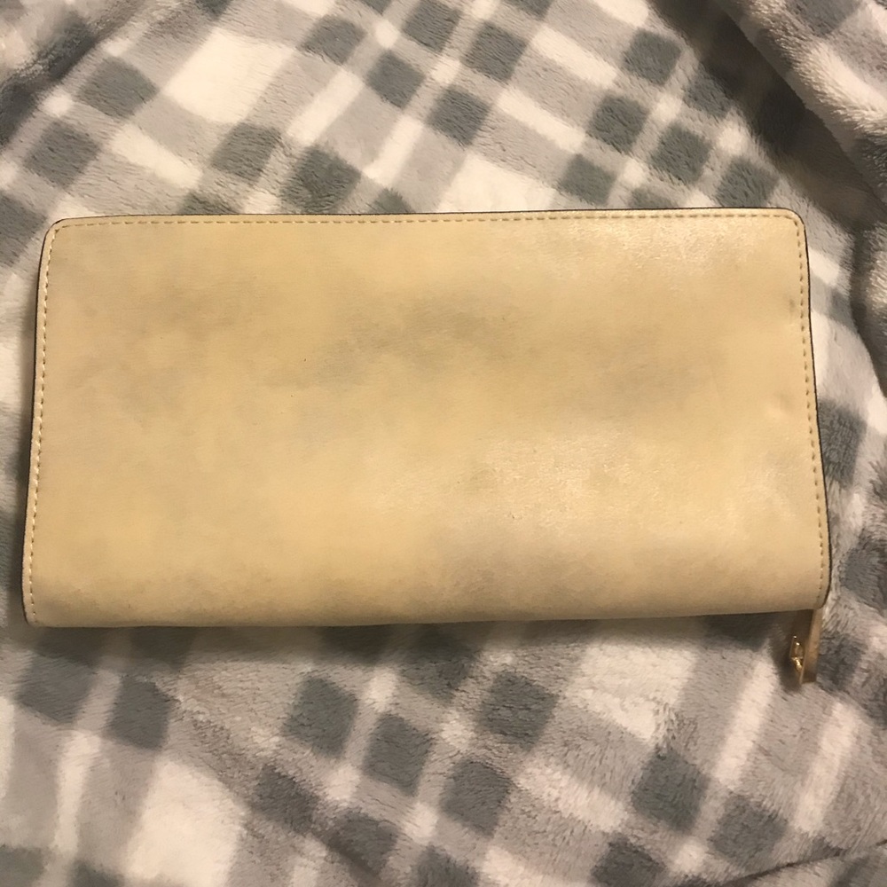 ALDO WHITE CLUTCH